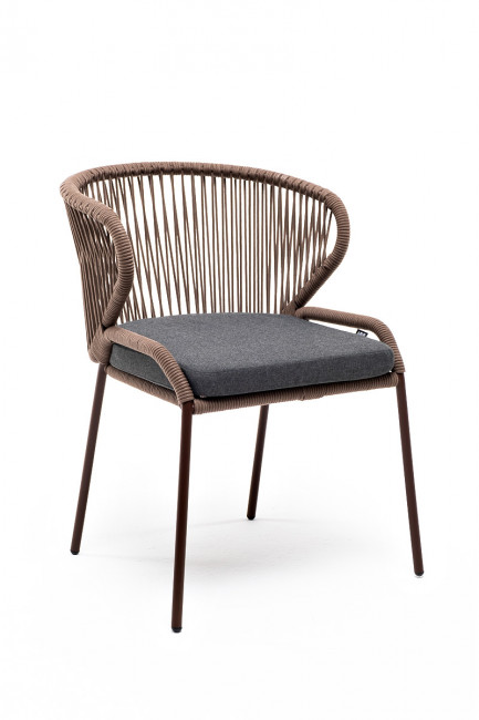 "Милан" стул плетеный из роупа, каркас алюминий коричневый (RAL8016) муар, роуп коричневый круглый, ткань темно-серая 027 "Милан" стул плетеный из роупа, каркас алюминий коричневый (RAL8016) муар, роуп коричневый круглый, ткань темно-серая 027